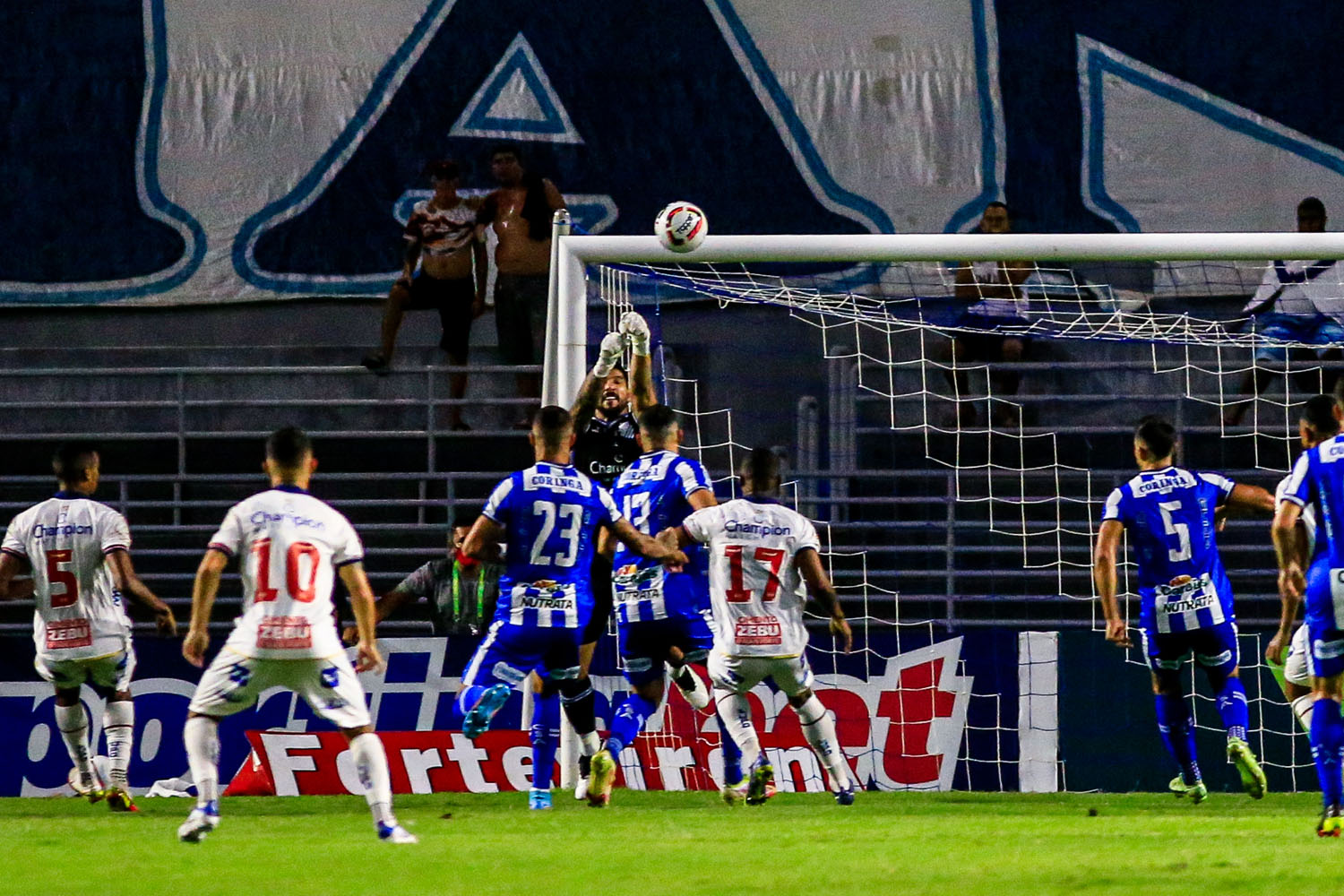 CSA começa perdendo, mas arranca empate com o Bahia em jogo pela Série B: 1 a 1