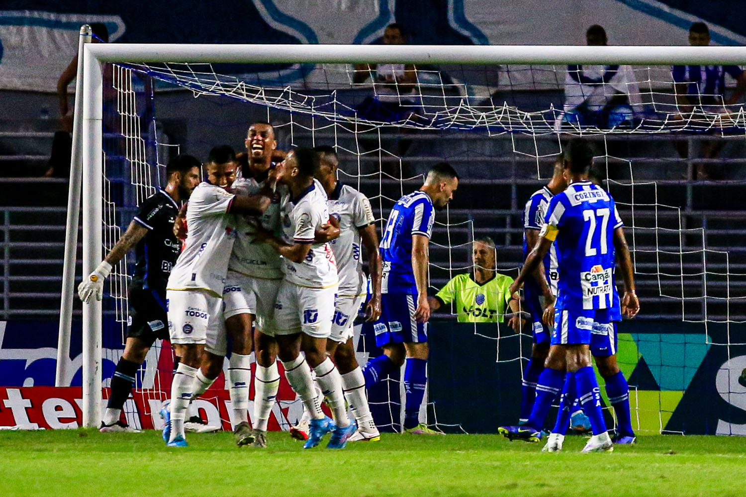CSA começa perdendo, mas arranca empate com o Bahia em jogo pela Série B: 1 a 1