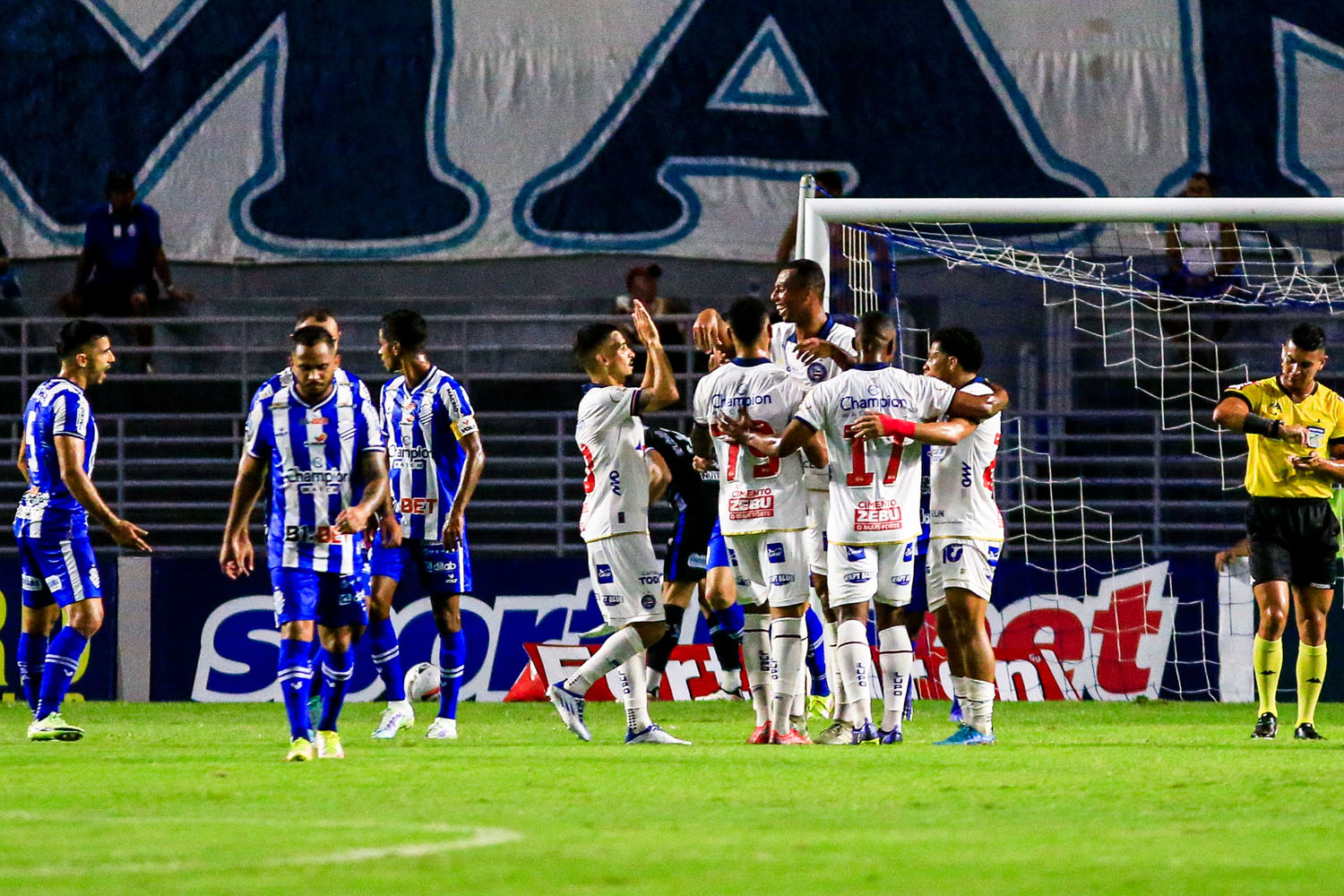 CSA começa perdendo, mas arranca empate com o Bahia em jogo pela Série B: 1 a 1