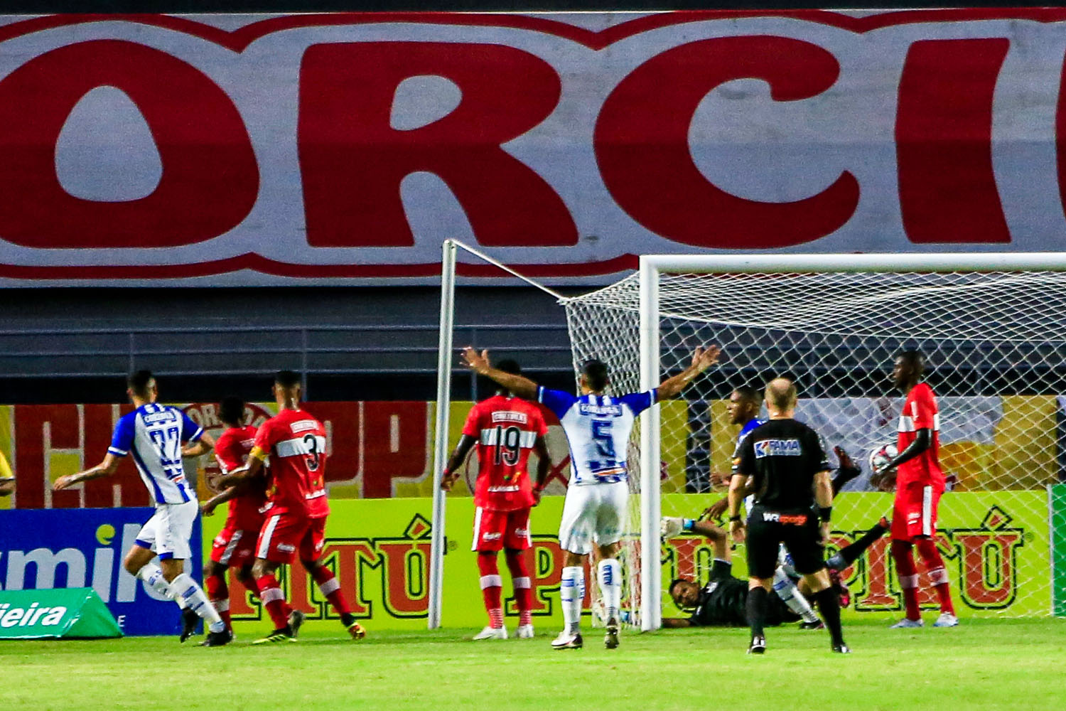 Nos pênaltis, CSA vence CRB e conquista seu 40º título do Alagoano: 1x1 (4x3)