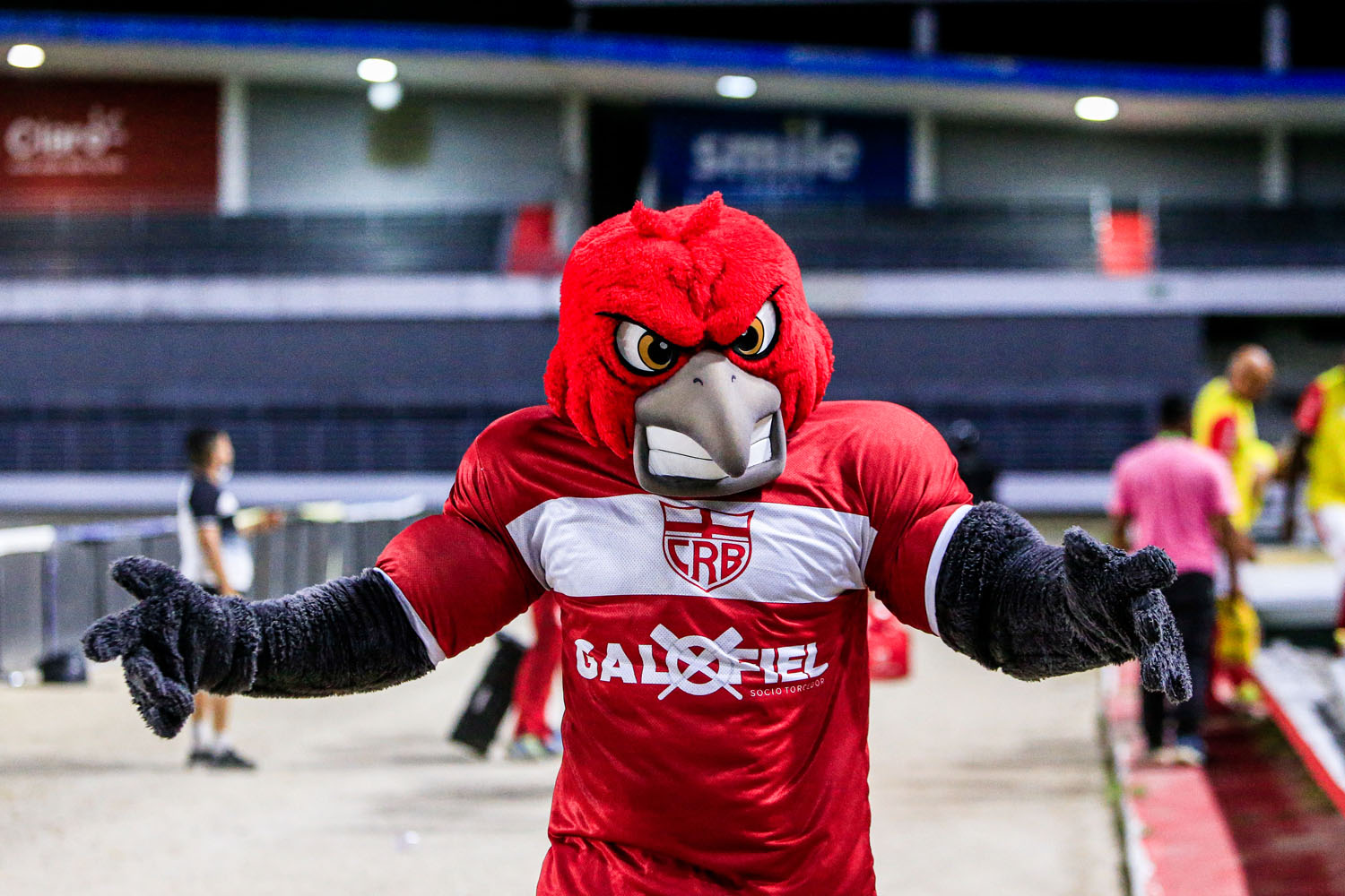 CRB bate o Vitória no Rei Pelé, volta a sonhar com o acesso à Série A e seca adversários: 3 a 1