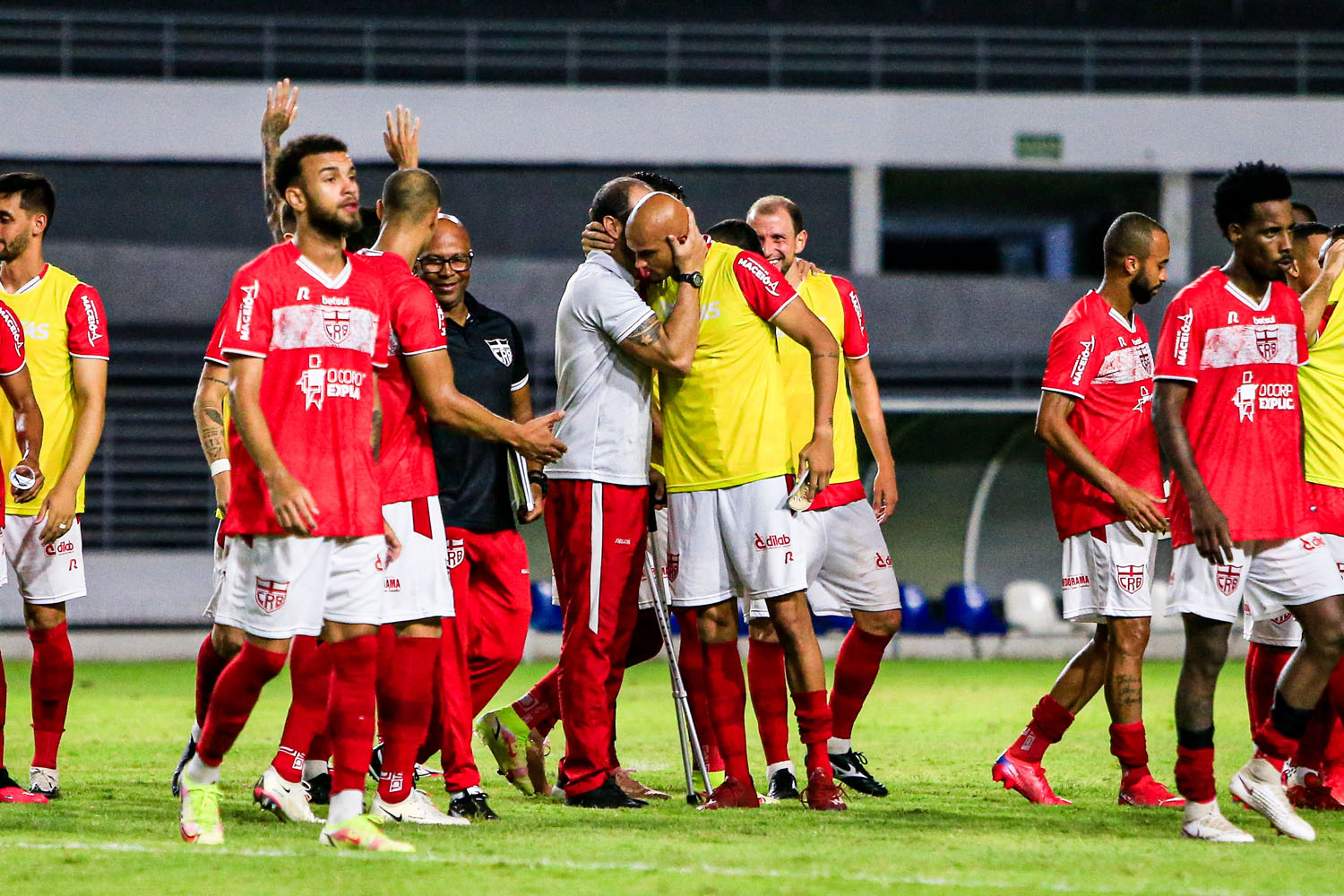Jogadores do CRB no Rei Pelé após venceram o Vitória pela 37ª rodada da Série B