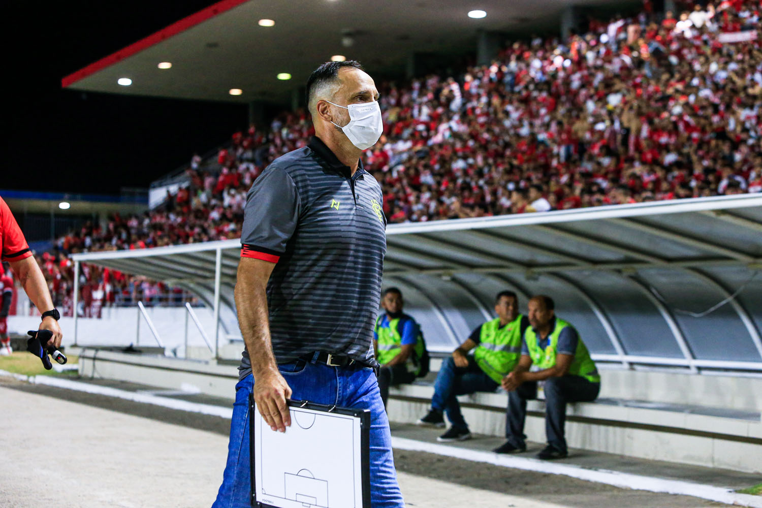 CRB bate o Vitória no Rei Pelé, volta a sonhar com o acesso à Série A e seca adversários: 3 a 1