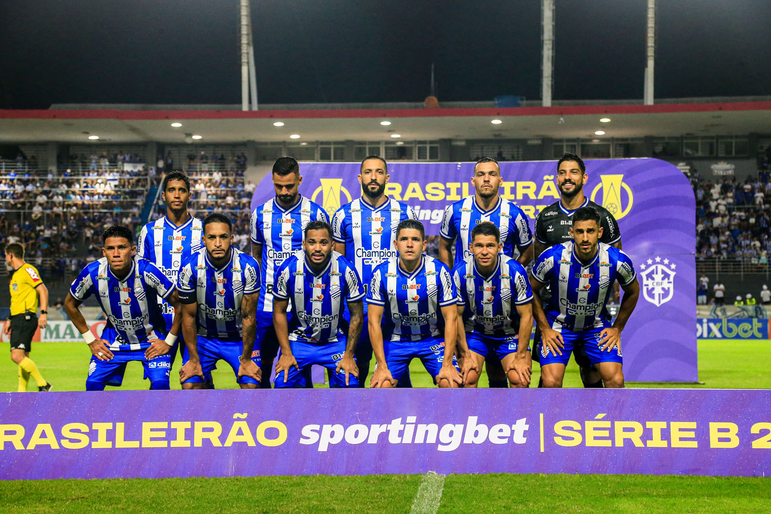 Em jogo cheio de chances, CSA cede empate ao Grêmio, mas dorme fora do Z4: 1 a 1