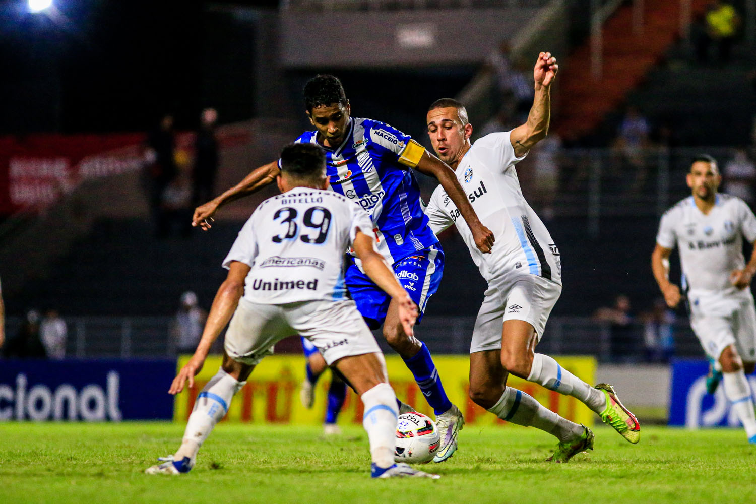 Gabriel deve continuar sendo a principal arma para construir jogadas no Azulão