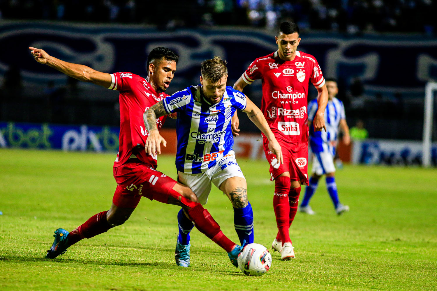 Azulão lutou muito e conseguiu  segundo triunfo seguido na Segundona
