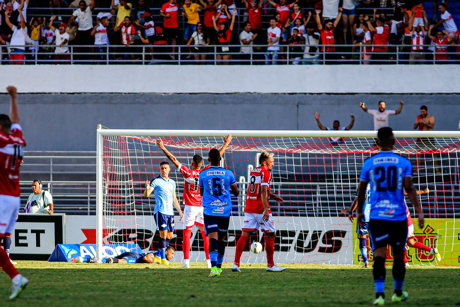 Sem dificuldades, CRB vence o CSA e segue líder no Estadual: 3 a 1