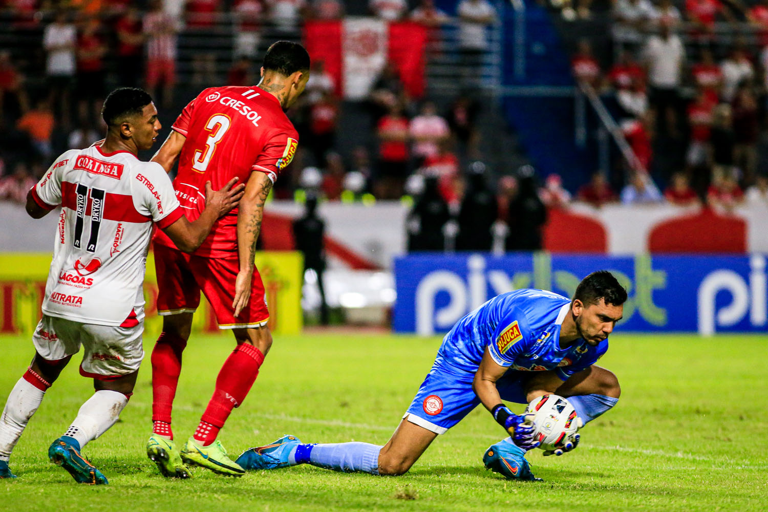 Felipe Garcia teve uma bela atuação no final do jogo para manter a igualdade