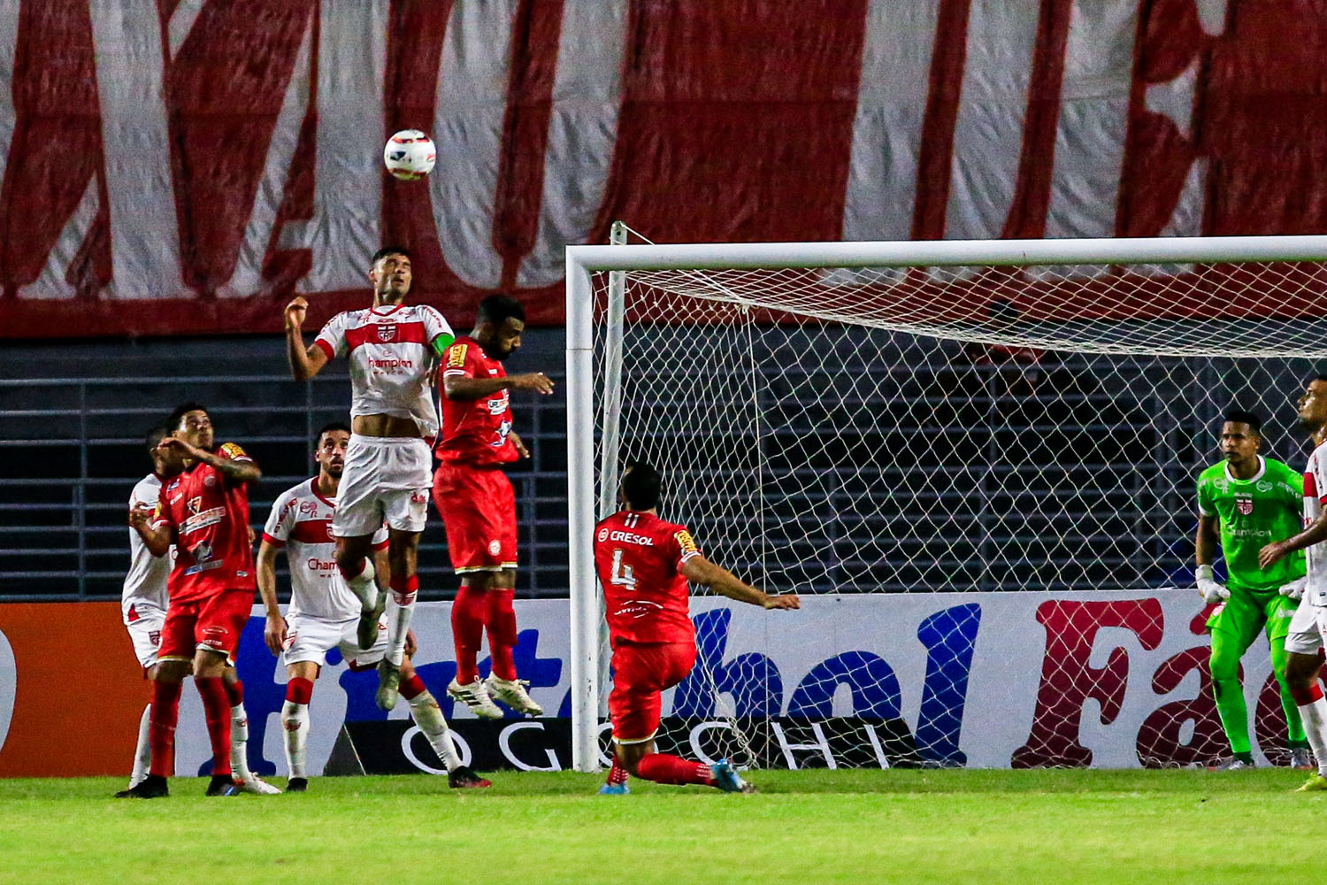 No Rei Pelé, CRB faz partida sonolenta e apenas empata com o Tombense: 0 a 0