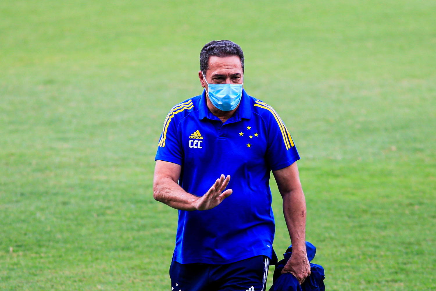 CRB fica no 0 a 0 com o Cruzeiro e perde a oportunidade de assumir a liderança da Série B