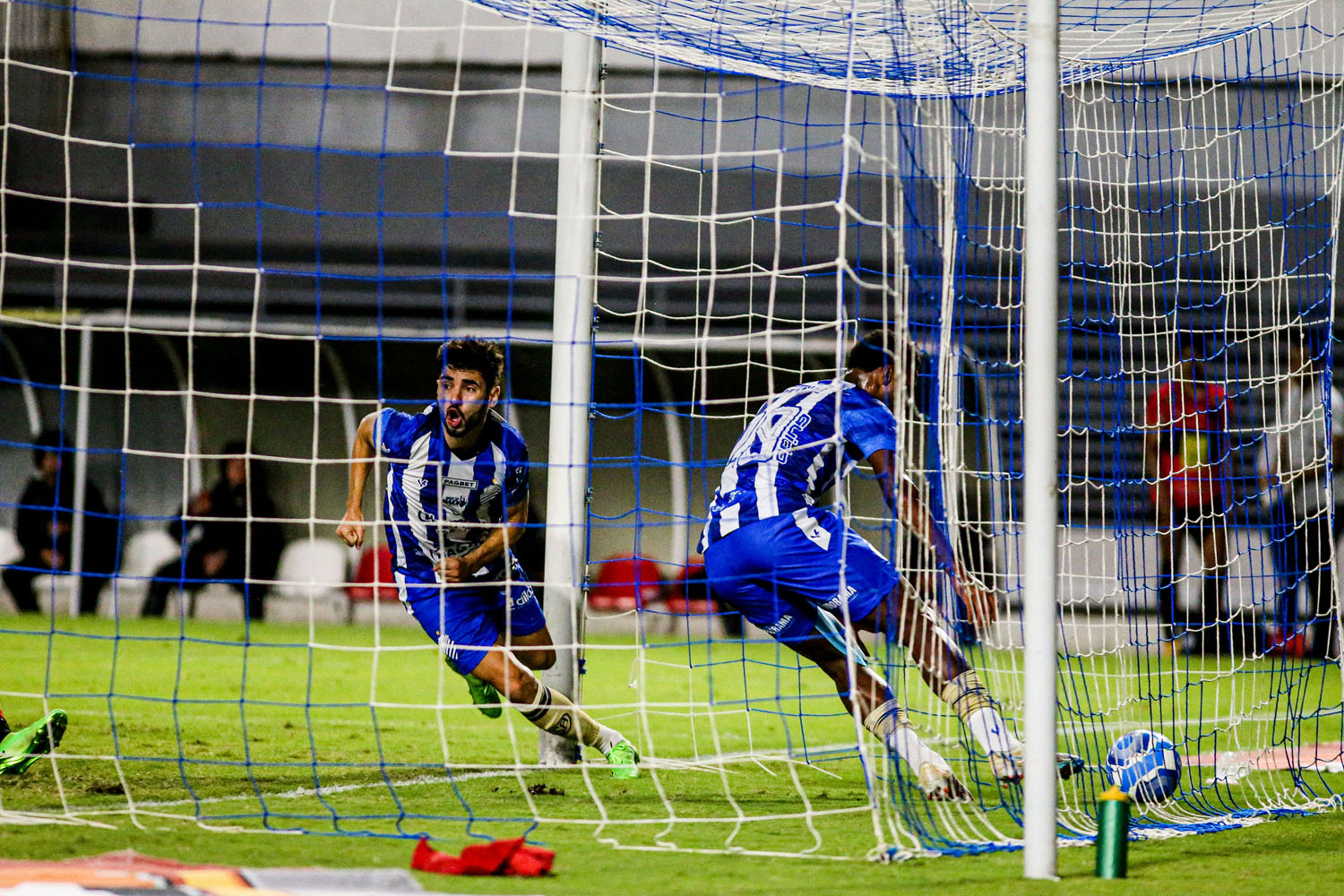 Na raça, CSA vira sobre o Pouso Alegre e fica perto do G8: 2x1
