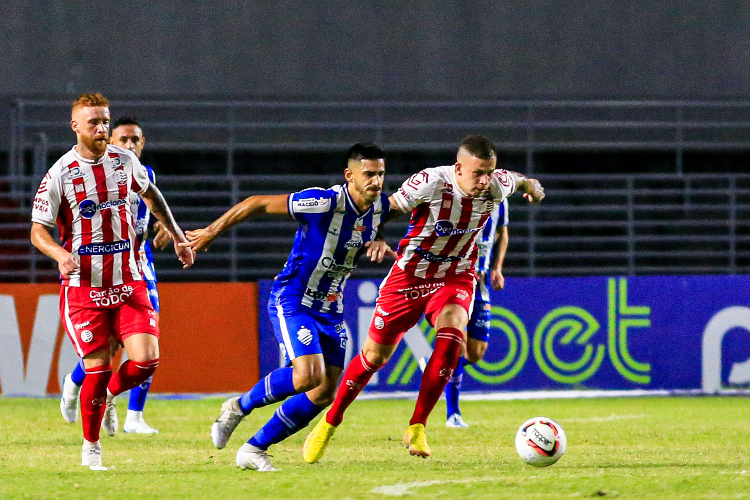 Azulão terá oito partidas para tentar atingir, no mínimo 43 pontos