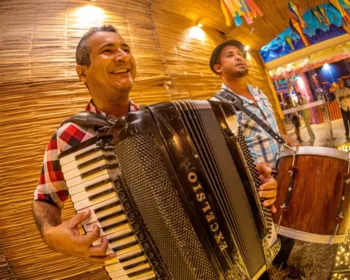 Palcos Coreto de Jaraguá e Praça Dois Leões terão 40 apresentações de artistas locais
