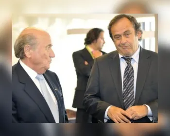 Blatter e Platini são banidos do futebol pela Fifa por oito anos