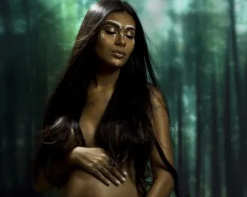 MC Pocahontas faz ensaio de grávida e finalmente ostenta barrigão