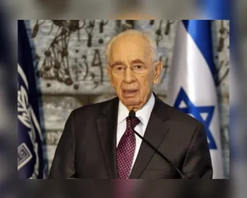 Ex-presidente de Israel Shimon Peres volta a ser internado