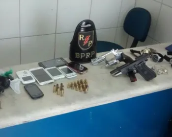Polícia prende sete jovens com armas e munições em Maceió