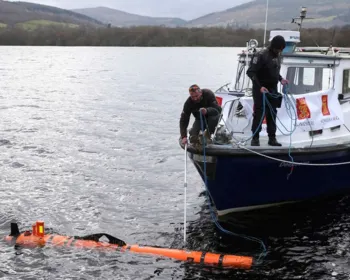 Pesquisadores acham modelo de monstro no fundo do Lago Ness