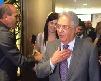 Fernando Henrique pede renúncia de Bolsonaro