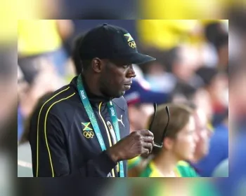 De camarote: Bolt assiste à final e vê Neymar homenageá-lo após gol