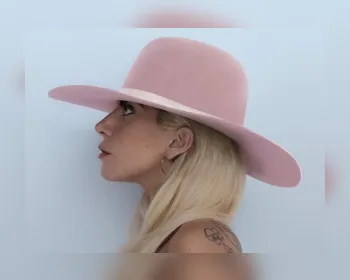 Lady Gaga faz homenagem a raízes familiares em novo álbum, 'Joanne'