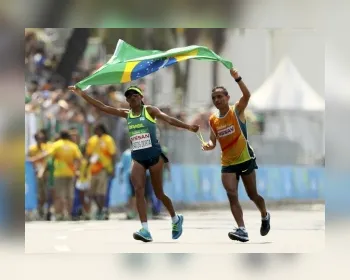 Edneusa Dorta supera calor carioca e leva bronze na maratona T12 feminina