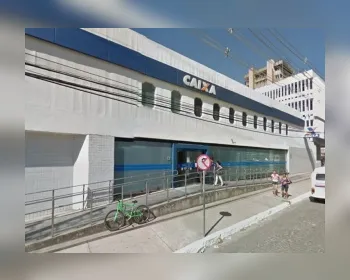 Caixas eletrônicos são arrombados em agência no centro de Maceió