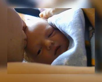Ministério recomenda que mãe e bebê fiquem juntos 24h após parto
