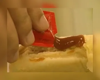 A melhor forma de servir o ketchup (e evitar estragos), segundo a ciência