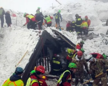 Corpos de todas as vítimas de avalanche na Itália são recuperados