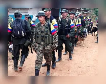 Governo colombiano e Farc proclamam fim do conflito armado