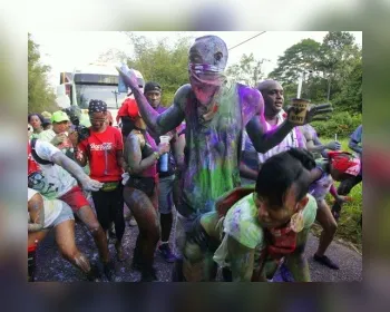 Animadinho, Usain Bolt curte muito Carnaval em Trindade e Tobago