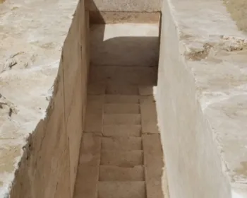 Egito descobre restos de pirâmide construída há cerca de 3,7 mil anos