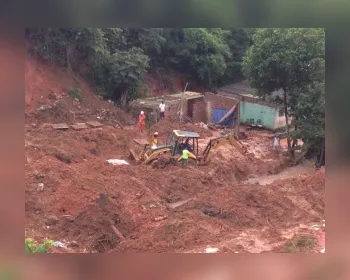 Chuvas deixam sete mortos e tiram mais de 24 mil de casa em Alagoas 