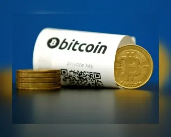 Bitcoin salta 20% depois de ficar abaixo de US$ 3 mil
