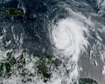 Após Irma, Caribe se prepara para passagem do furacão Maria