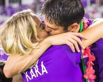Kaká pede namorada, Carol Dias, em casamento: "Cinco anos para dar resposta"