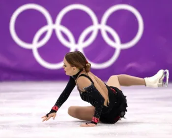 Nervosa, Isadora Williams sofre queda na final da patinação e chora