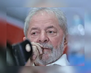 Defesa pede a Moro desbloqueio de bens de Lula