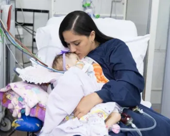 Após transplante de coração, menina Lorena passa bem, informa família