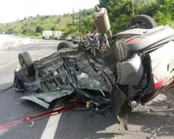 Colisão entre carreta e carro de passeio deixa uma vítima fatal em Flexeiras