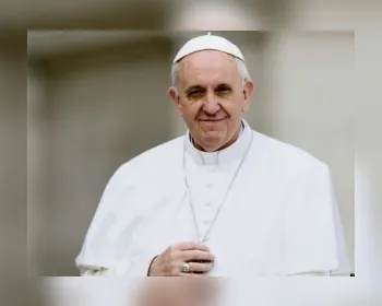 Papa Francisco almoça com 1.500 moradores de rua na Sala Paulo VI