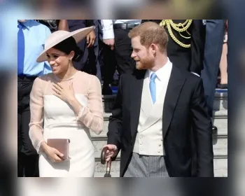 Príncipe Harry e Meghan Markle processam paparazzi por fotos de Archie 