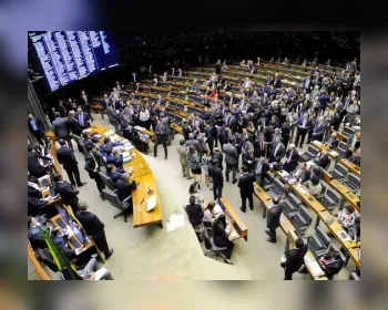 Congresso conclui votação da LDO e derruba proibição a reajuste para servidores 