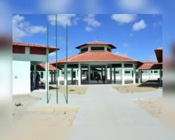 Escola municipal é arrombada e tem parte da merenda furtada em Arapiraca