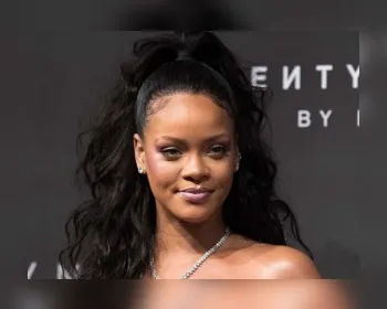 Diretor diz que documentário sobre Rihanna deve ser lançado em 2021
