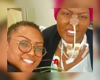 Com câncer, cantora do Fat Family comemora aniversário no hospital