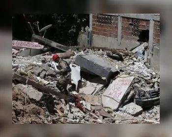 Sobe para 15 o número de mortes em desabamento de morro em Niterói