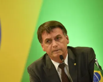Bolsonaro diz que vai "denunciar e revogar" Pacto Global da Migração