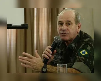 Forças Armadas são 'obedientes à Constituição', diz ministro da Defesa